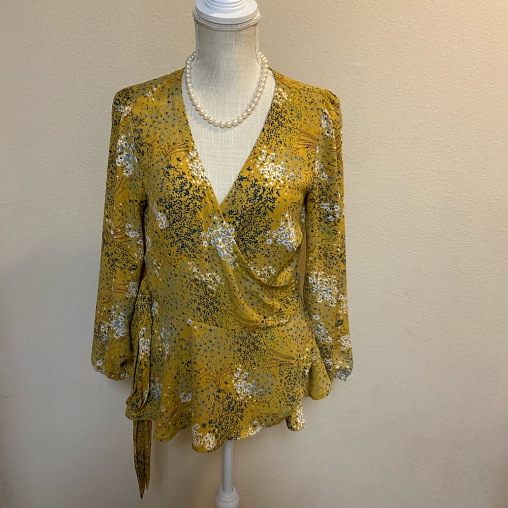 Loft Blouse Gold w/ Flowers Size Small Polyester